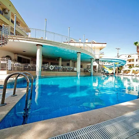 Laberna 酒店 马尔马里斯