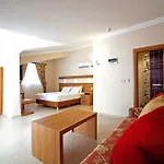 Laberna 4*